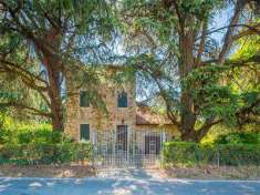 Foto Rustico/Casale in Vendita, pi di 6 Locali, 228 mq, Bibbiano (Co