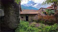 Foto Rustico/Casale in Vendita, pi di 6 Locali, 240 mq, Laglio
