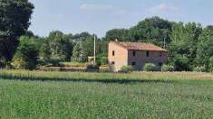Foto Rustico/Casale in Vendita, pi di 6 Locali, 290 mq, Monte Castel