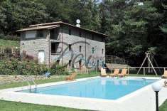 Foto Rustico/Casale in Vendita, pi di 6 Locali, 300 mq, Pescaglia