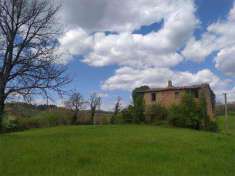 Foto Rustico/Casale in Vendita, pi di 6 Locali, 400 mq, Acquasparta