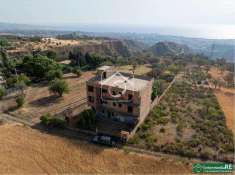 Foto Rustico/Casale in Vendita, pi di 6 Locali, 486 mq, Reggio di Ca