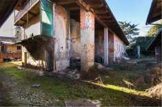 Foto Rustico/Casale in Vendita, pi di 6 Locali, 600 mq, Buriasco