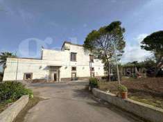 Foto Rustico/Casale/Corte in Vendita, 1000 mq (Bari)