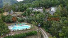 Foto Rustico/Casale/Corte in Vendita, pi di 6 Locali, 200 mq (Fabbri