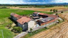 Foto Rustico/Casale/Corte in Vendita, pi di 6 Locali, 300 mq (Torraz