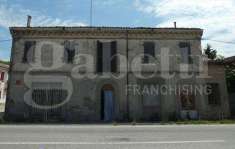 Foto Rustico/Casale/Corte in Vendita, pi di 6 Locali, 383 mq (Ravenn