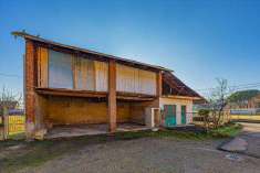 Foto Rustico/Casale/Corte in Vendita, pi di 6 Locali, 700 mq (Casele