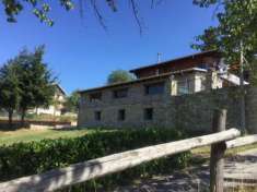 Foto San Giacomo di Roburent (CN) chalet con giardino