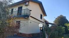Foto SantAgata li Battiati Villa Singola con Giardino e Ampio Terrazzo