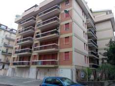 Foto Sassari vendesi negozio 3 vani 454 Mq