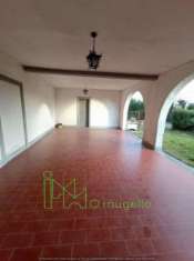 Foto Scarperia e San Piero vendesi azienda agricola 13 vani 460 Mq