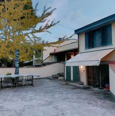Foto Semindipendente in vendita a Ameglia