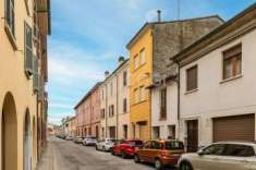 Foto Soluzione indipendente con terrazzo e garage triplo nel cuore di Lugo