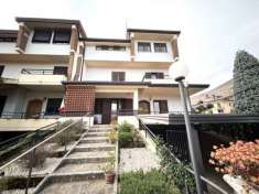 Foto SOLUZIONE SIGNORILE CAPOSCHIERA IN LOC. PIANO ALVANELLA I TRAVERSA
