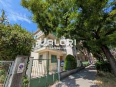 Foto SPAZIOSO QUADRILOCALE RISTRUTTURATO CON BALCONI E CANTINA