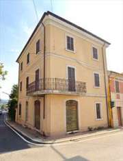 Foto Stabile / Palazzo in Vendita, 1 Locale, 367,57 mq, Colli al Meta