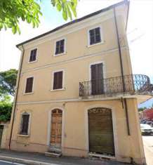 Foto Stabile / Palazzo in Vendita, 1 Locale, 372,57 mq, Colli al Meta