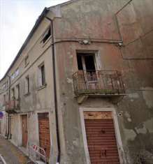 Foto Stabile / Palazzo in Vendita, 1 Locale, 406 mq, Ariano nel Poles