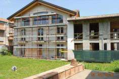 Foto Stabile / Palazzo in Vendita, 3 Locali, 358,85 mq, Giussano