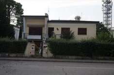 Foto Stabile / Palazzo in Vendita, 4 Locali, 668 mq, Arzignano