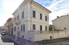 Foto Stabile / Palazzo in Vendita, 5 Locali, 453 mq, Empoli