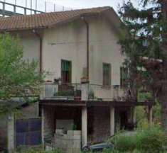 Foto Stabile / Palazzo in Vendita, 6 Locali, 166 mq, Fabriano