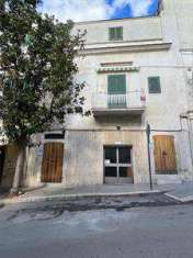 Foto Stabile / Palazzo in Vendita, 6 Locali, 200 mq, Canosa di Puglia