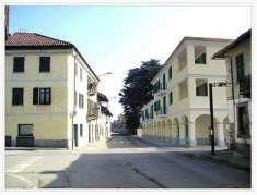 Foto Stabile / Palazzo in Vendita, pi di 6 Locali, 1700 mq, Pinerolo