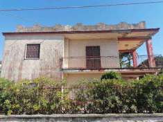 Foto Stabile / Palazzo in Vendita, pi di 6 Locali, 200 mq, Castel Vo