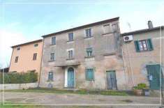 Foto Stabile / Palazzo in Vendita, pi di 6 Locali, 200 mq, Larciano