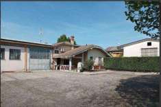 Foto Stabile / Palazzo in Vendita, pi� di 6 Locali, 297,36 mq, Maleo