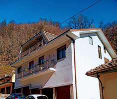 Foto Stabile / Palazzo in Vendita, pi di 6 Locali, 300 mq, Bognanco