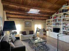 Foto Stabile / Palazzo in Vendita, pi di 6 Locali, 330 mq, Coneglian