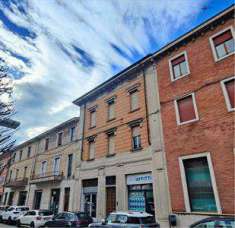 Foto Stabile / Palazzo in Vendita, pi di 6 Locali, 340 mq, Fidenza