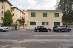 Foto Stabile / Palazzo in Vendita, pi di 6 Locali, 360 mq, Reggio ne