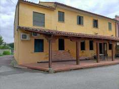 Foto Stabile / Palazzo in Vendita, pi di 6 Locali, 430 mq, Bagnoli d