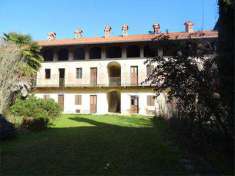 Foto Stabile / Palazzo in Vendita, pi di 6 Locali, 600 mq, Foglizzo