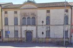 Foto Stabile / Palazzo in Vendita, pi di 6 Locali, 685 mq, Pravisdom