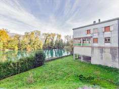 Foto Stabile / Palazzo in Vendita, pi di 6 Locali, 750 mq, Olginate