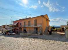 Foto STABILE CON VASTO TERRENO ESCLUSIVO E POTENZIALE EDIFICATORIO - CORIGLIANO
