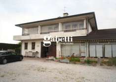 Foto Stabile/Palazzo in Vendita, 930 mq (Conselve)