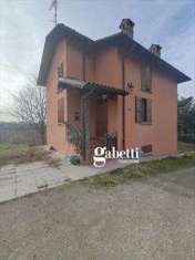 Foto Stabile/Palazzo in Vendita, pi di 6 Locali, 1084 mq (Bologna)