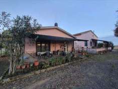 Foto Stabile/Palazzo in Vendita, pi� di 6 Locali, 250 mq (Castiglione