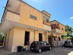 Foto Stabile/Palazzo in Vendita, pi di 6 Locali, 280 mq (Giugliano i