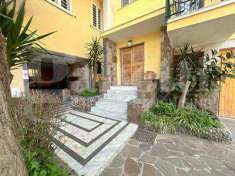 Foto Stabile/Palazzo in Vendita, pi di 6 Locali, 325 mq (Sant'Anast