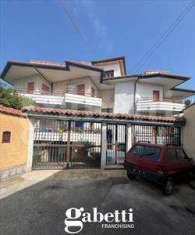 Foto Stabile/Palazzo in Vendita, pi di 6 Locali, 445 mq (Pignataro M