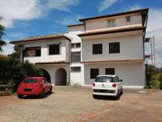 Foto Stabile/Palazzo in Vendita, pi di 6 Locali, 500 mq (Sezze)