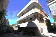 Foto Stabile/Palazzo in Vendita, pi di 6 Locali, 900 mq (Casandrino)