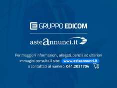 Foto Stalle, scuderie, rimesse, autorimesse di 117 mq  in vendita a Lecco - Rif. 4469760